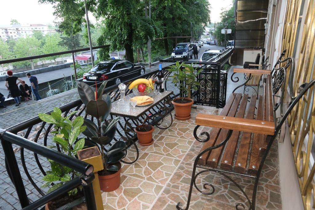 Hostel Saba Kutaisi Exterior photo